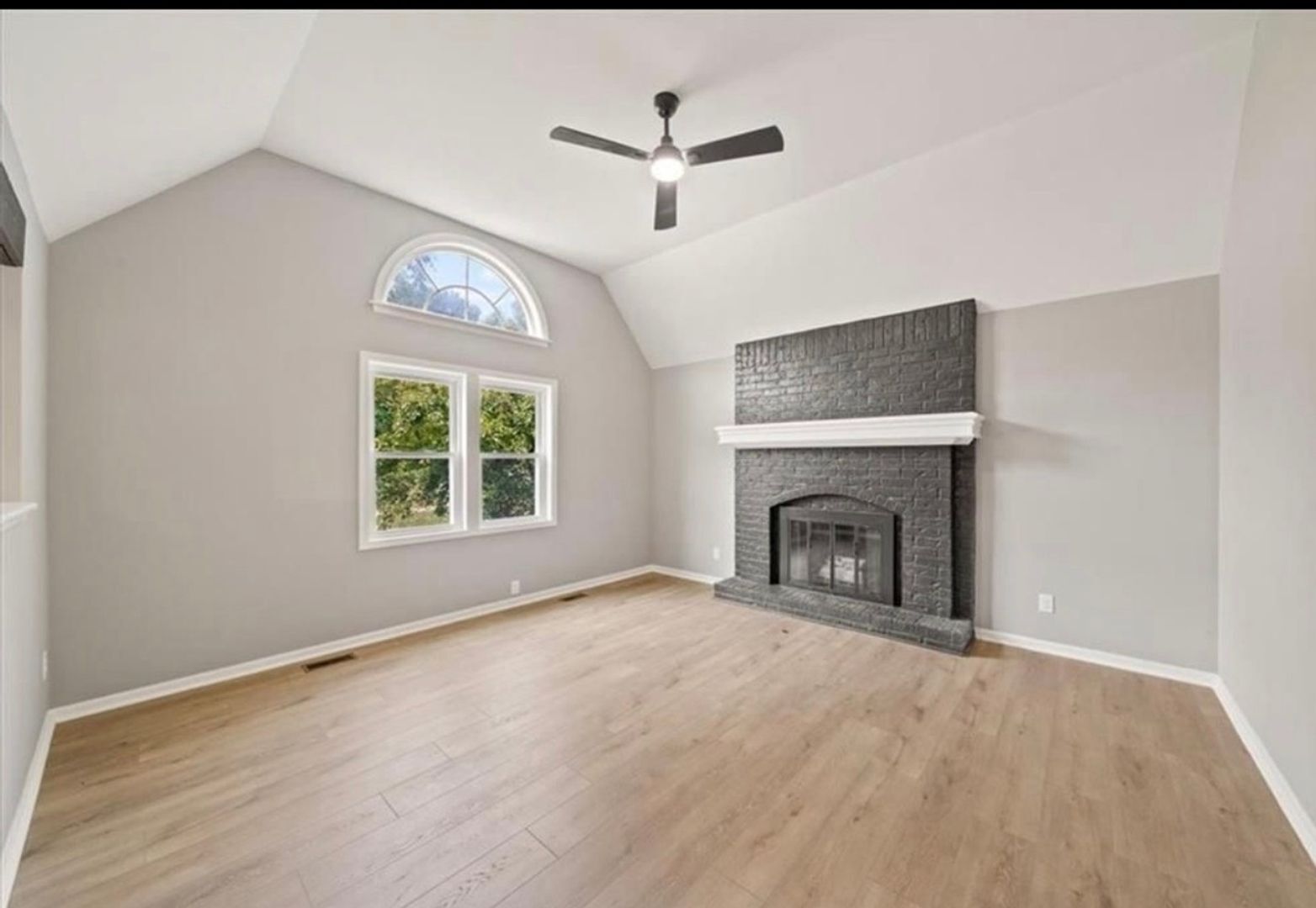 Building Photo - 7109 N Indiana Ave