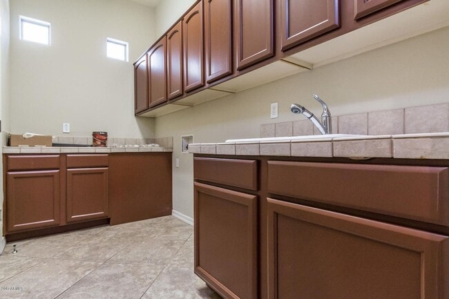Building Photo - Beautiful Palm Valley Golf Course Home with Casita