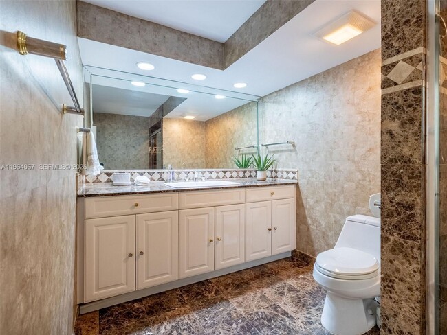 Building Photo - 3200 S Ocean Blvd