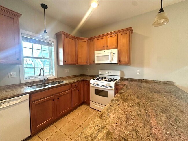 Building Photo - 31 Garfield Ave