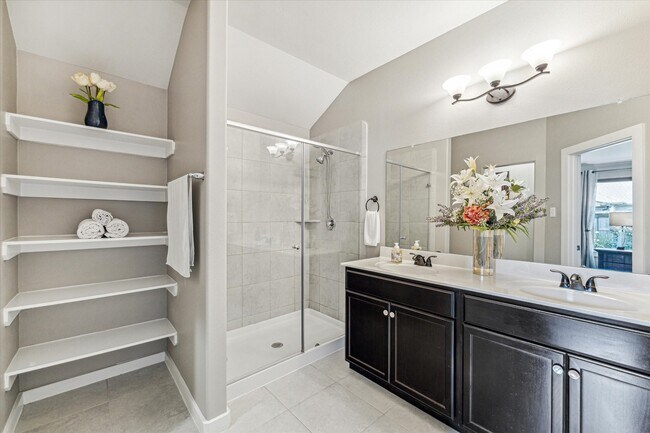 Building Photo - 15434 Paxton Woods Dr