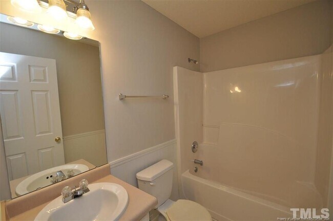 Building Photo - 5909 Rivercliff Ct