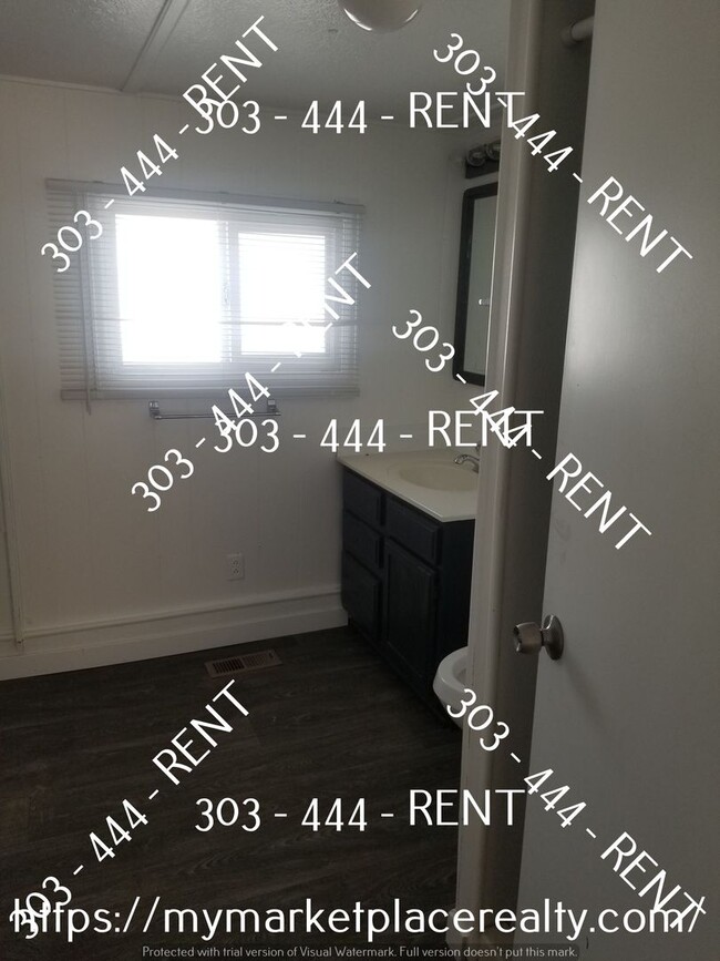 Building Photo - Move In Special!!! Beautiful Home in a Qui...