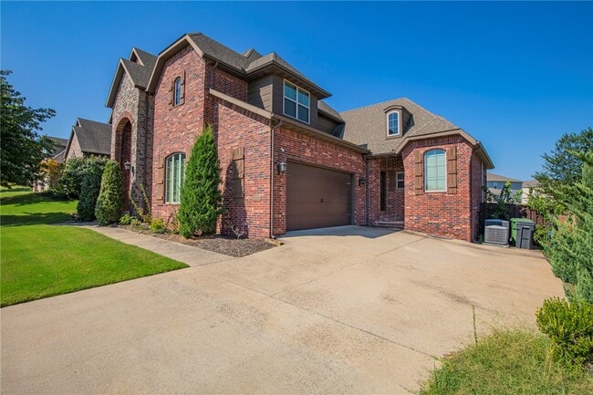 Building Photo - 4605 Willowridge Way