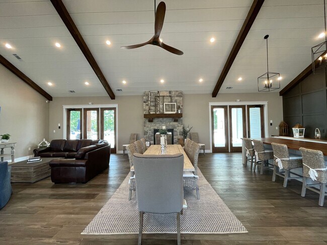 Building Photo - Heron | 3 Bed 2.5 Bath | Garage | 1800 sf | from $2759 All-Inclusive Rent Pricing | 6, 7, 8, 9, 1...