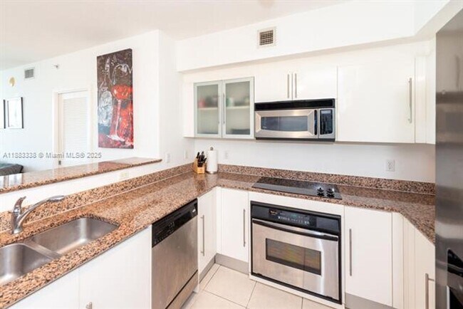 Building Photo - 325 S Biscayne Blvd