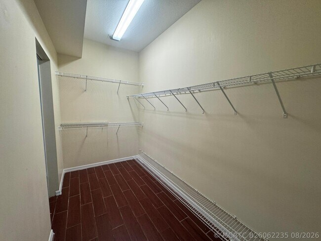 Building Photo - 981 NW Tuscany Dr