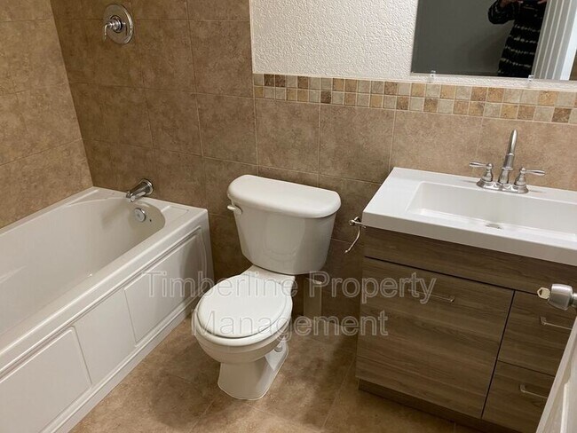 Building Photo - 1628 Lily Lake Dr