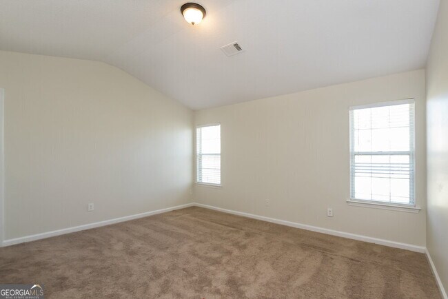 Building Photo - 118 Bainbridge Ct