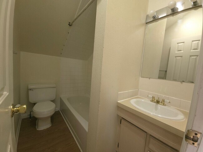 Building Photo - 896 18th St