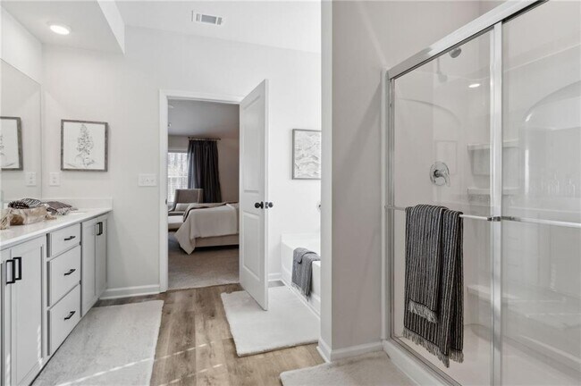 Building Photo - 396 Rodeo Dr