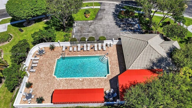 Building Photo - 11698 Briarwood Cir