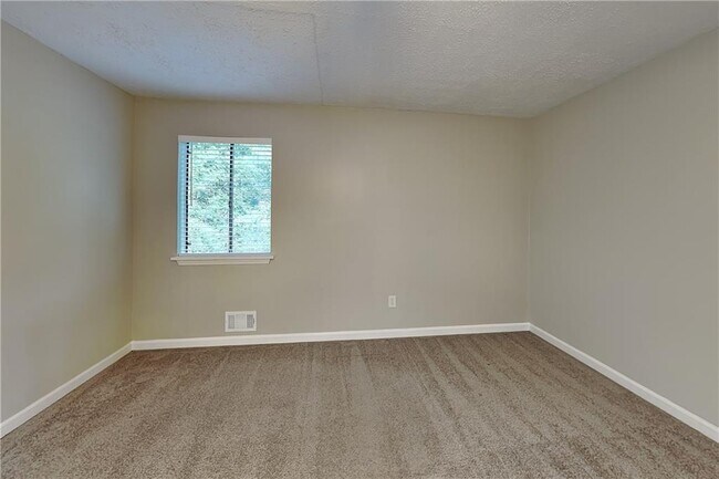 Building Photo - 3013 Alberta Dr