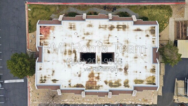 Building Photo - 5630 Meadow Ln
