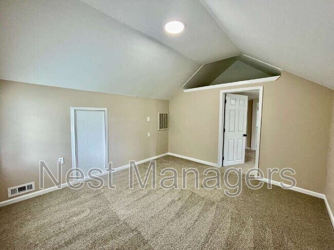 Building Photo - 416 Old Maxton Rd