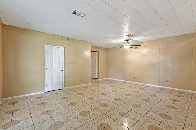 Building Photo - 2817 Lancaster Ln
