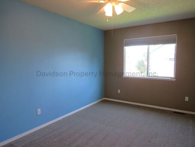 Building Photo - 3280 Richmond Dr