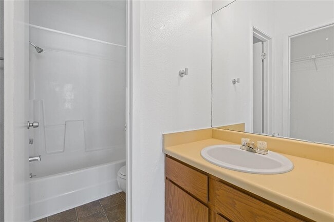 Building Photo - 2507 W Slaughter Ln