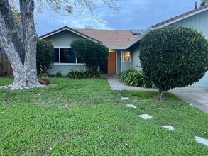 Building Photo - Located in a great neighborhood, 3-4 bedroom, 2-bath home with a 2-car garage.