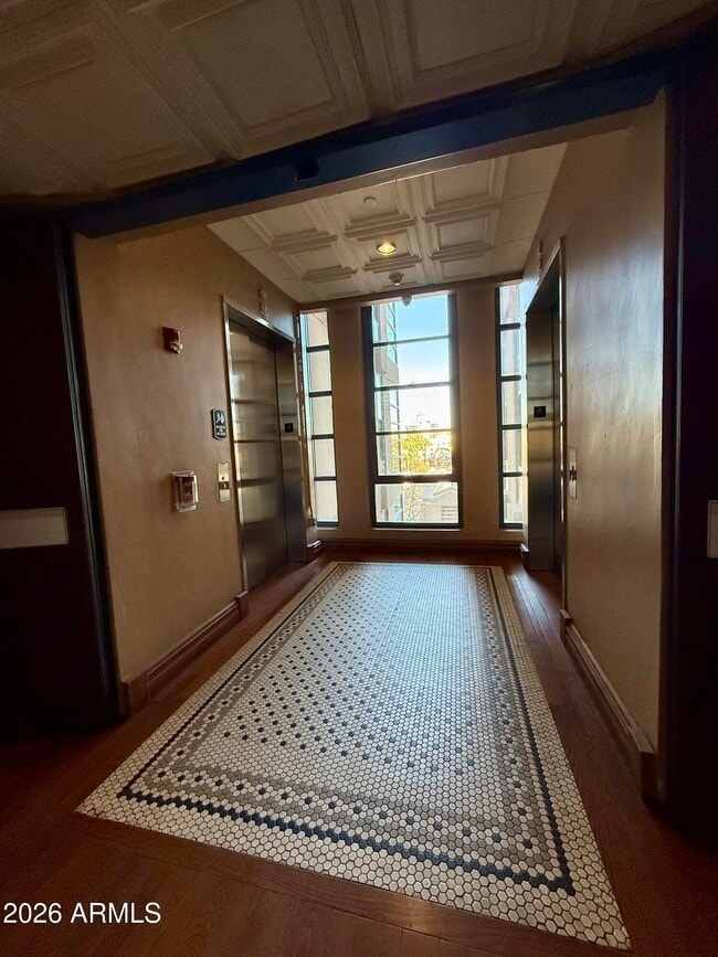 Building Photo - 21 E 6th St