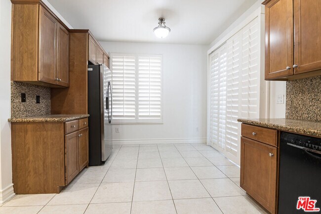 Building Photo - 11428 National Blvd