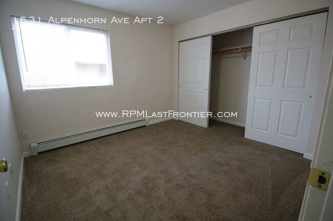 Building Photo - 1531 Alpenhorn Ave