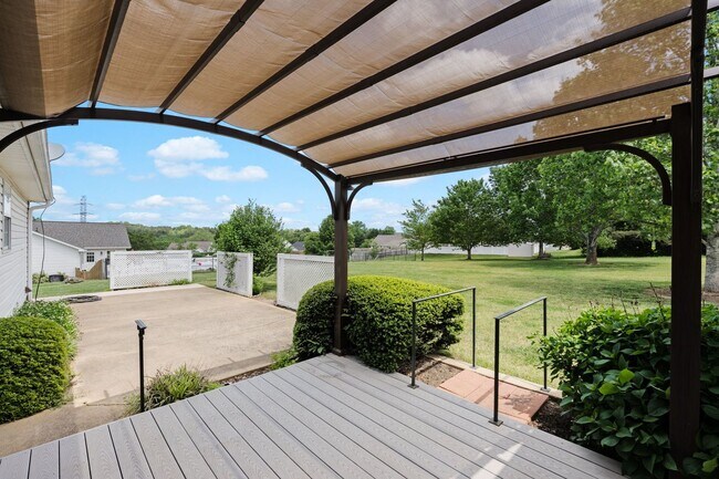 Building Photo - Spacious 3 Bedroom Home Near Downtown Greer with Large Backyard and 2-Car Garage.