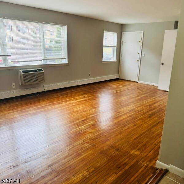 Primary Photo - 330 Franklin Ave