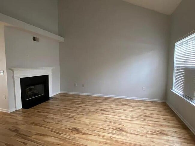 Building Photo - 12131 Bottlebrush Pl