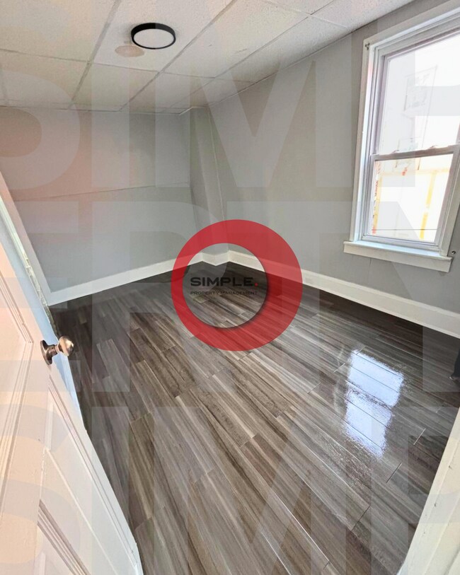 Building Photo - 625 Willow St