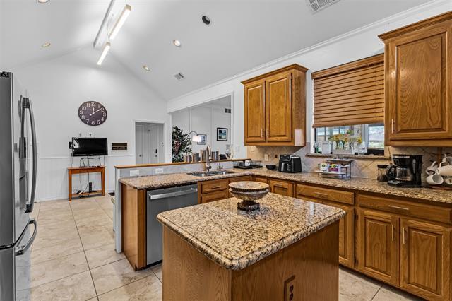 Building Photo - 11123 Manorview Cir