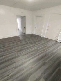 Building Photo - 118 Babcock St