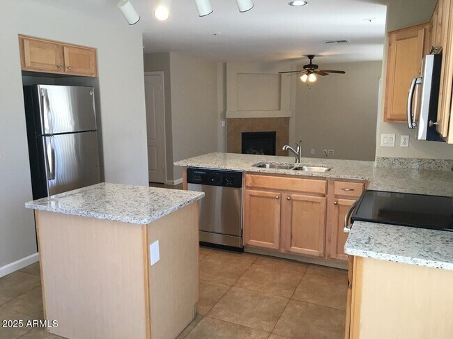 Building Photo - 2503 W White Feather Ln