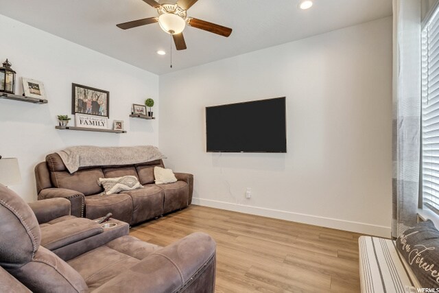 Building Photo - 7209 N Brook Rdg
