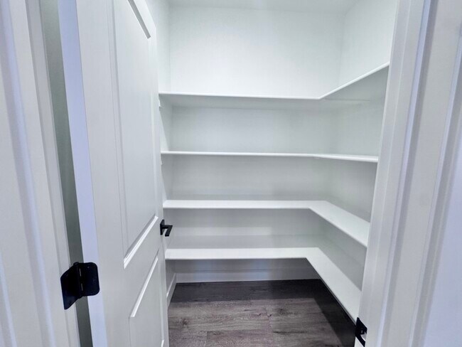 Building Photo - 1436 E 820 N