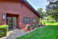 Building Photo - Fabulous condominium home on 6th Fairway of El Macero Country Club.