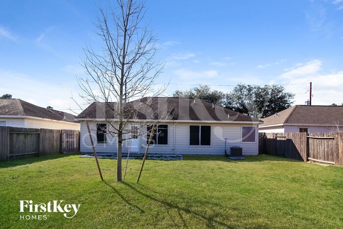 Building Photo - 16209 N View Ct