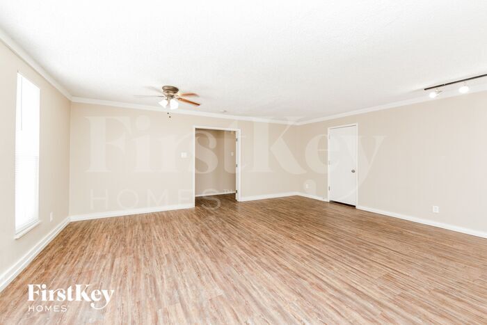 Building Photo - 1321 Hewitt St