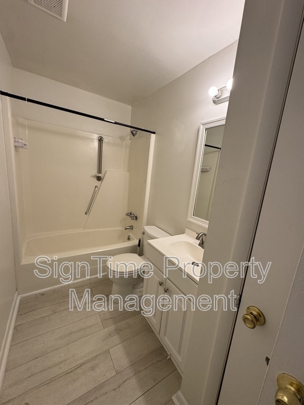 Building Photo - 227 Wakefield Rd