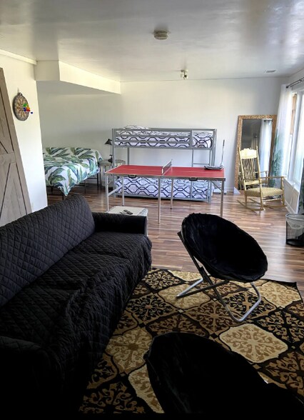 Building Photo - 1692 Falling Water Rd