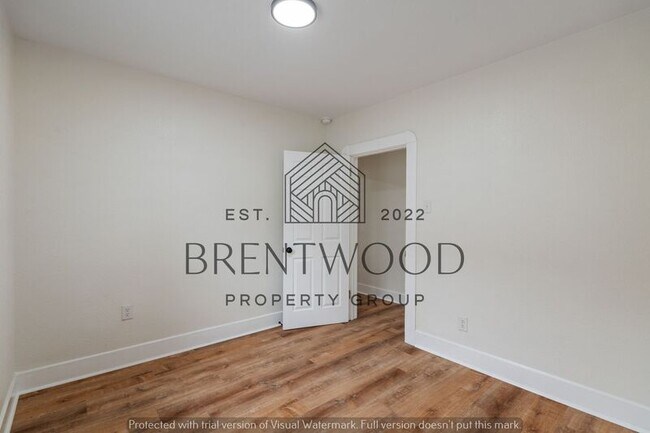 Building Photo - 209 N Addison St