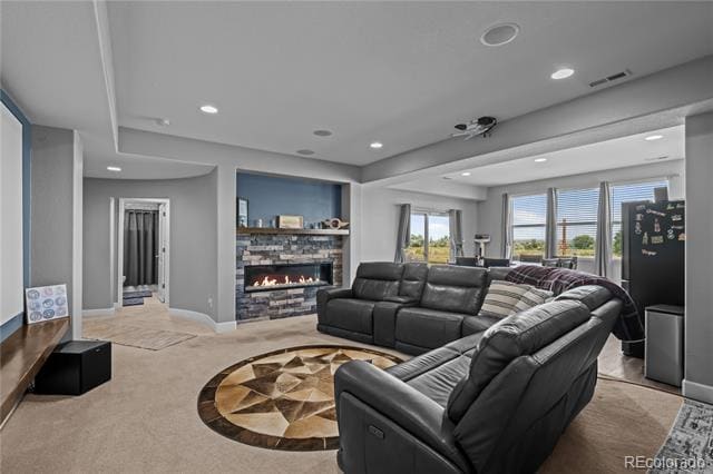 Building Photo - 15411 Village Cir E