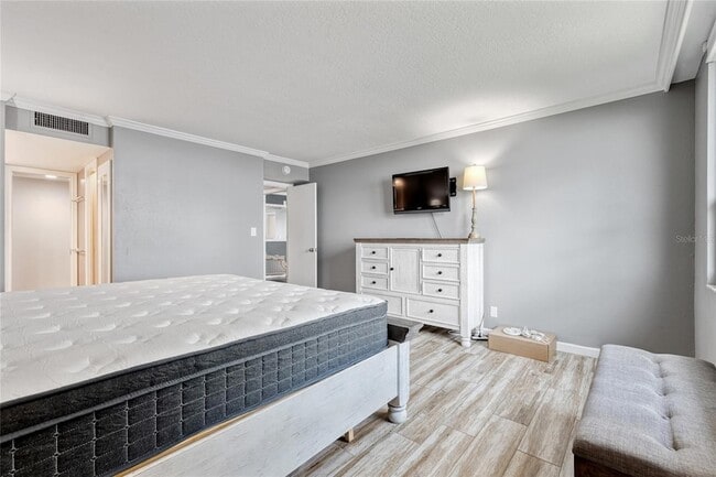 Building Photo - 2617 Cove Cay Dr
