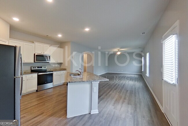 Building Photo - 3440 Bridgewood Dr
