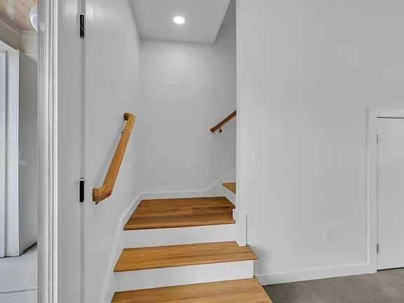 Building Photo - Modern Luxury Meets Everyday Comfort | 2025-Built 2BR Townhome | Near Southside Living