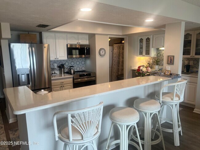 Building Photo - 1513 Ocean Shore Blvd