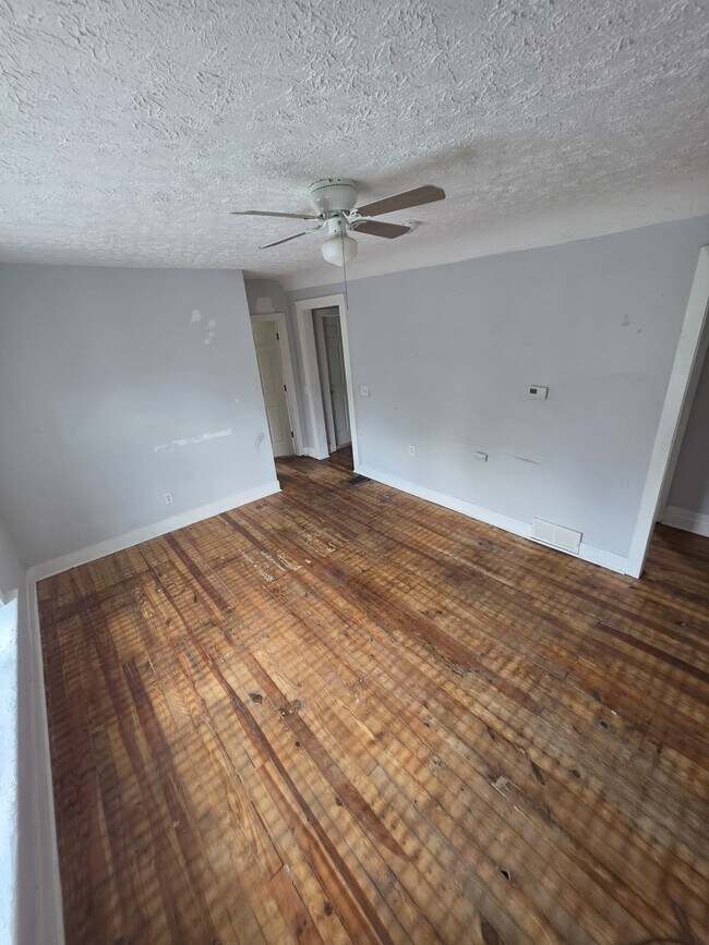 Building Photo - 364 Glenwood Ave