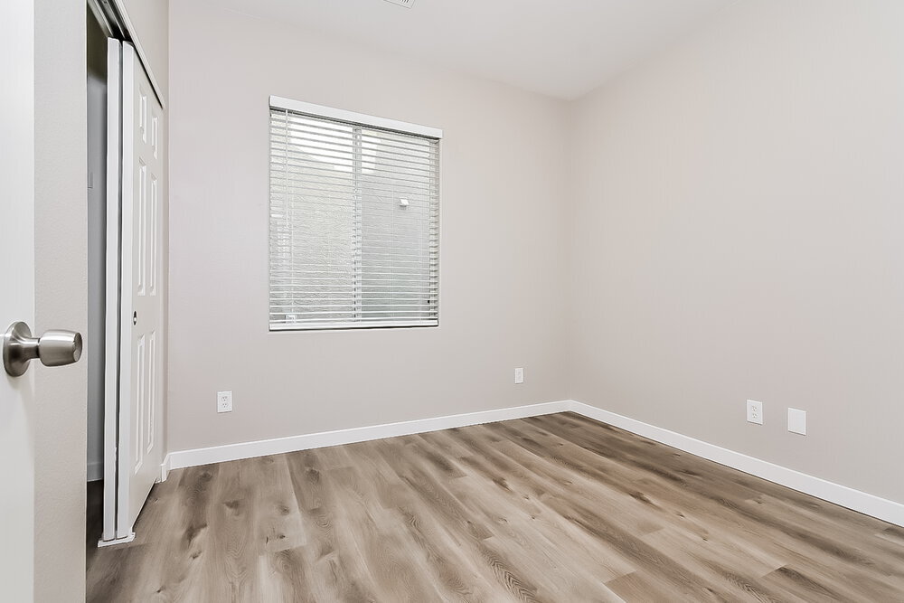 Building Photo - 9556 Cabot Falls Ave