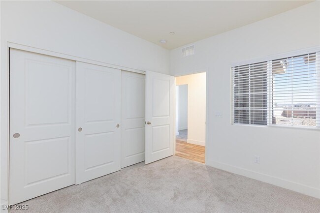 Building Photo - 1410 Pink Dawn Dr