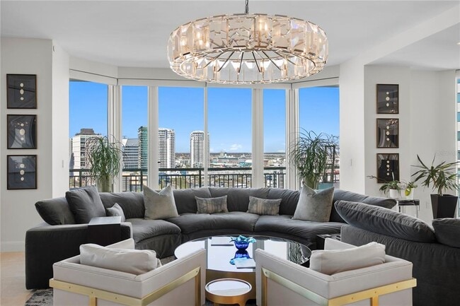 Building Photo - 450 Knights Run Ave